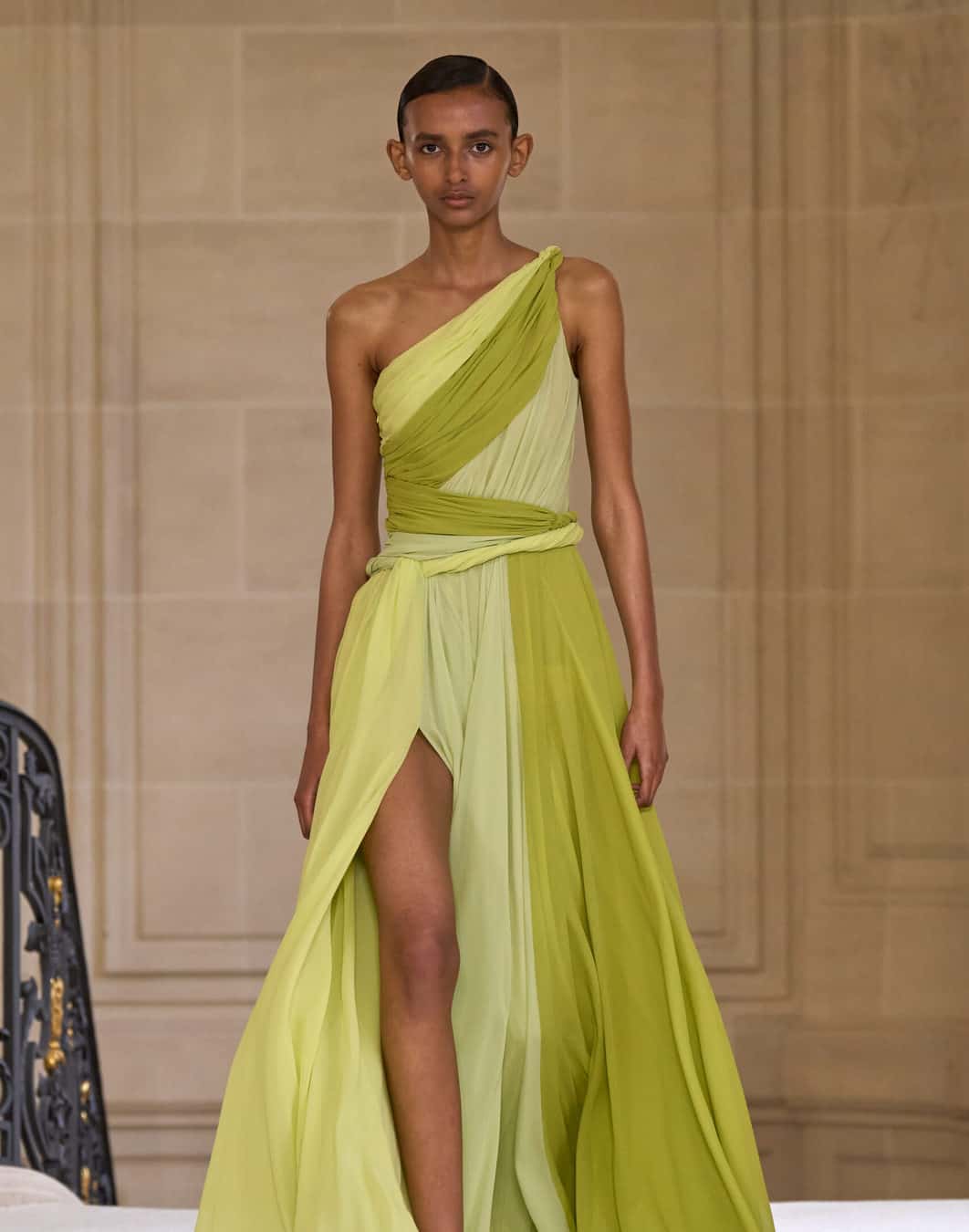 Giambattista Valli | Daring Evening Wear | Esposagroup